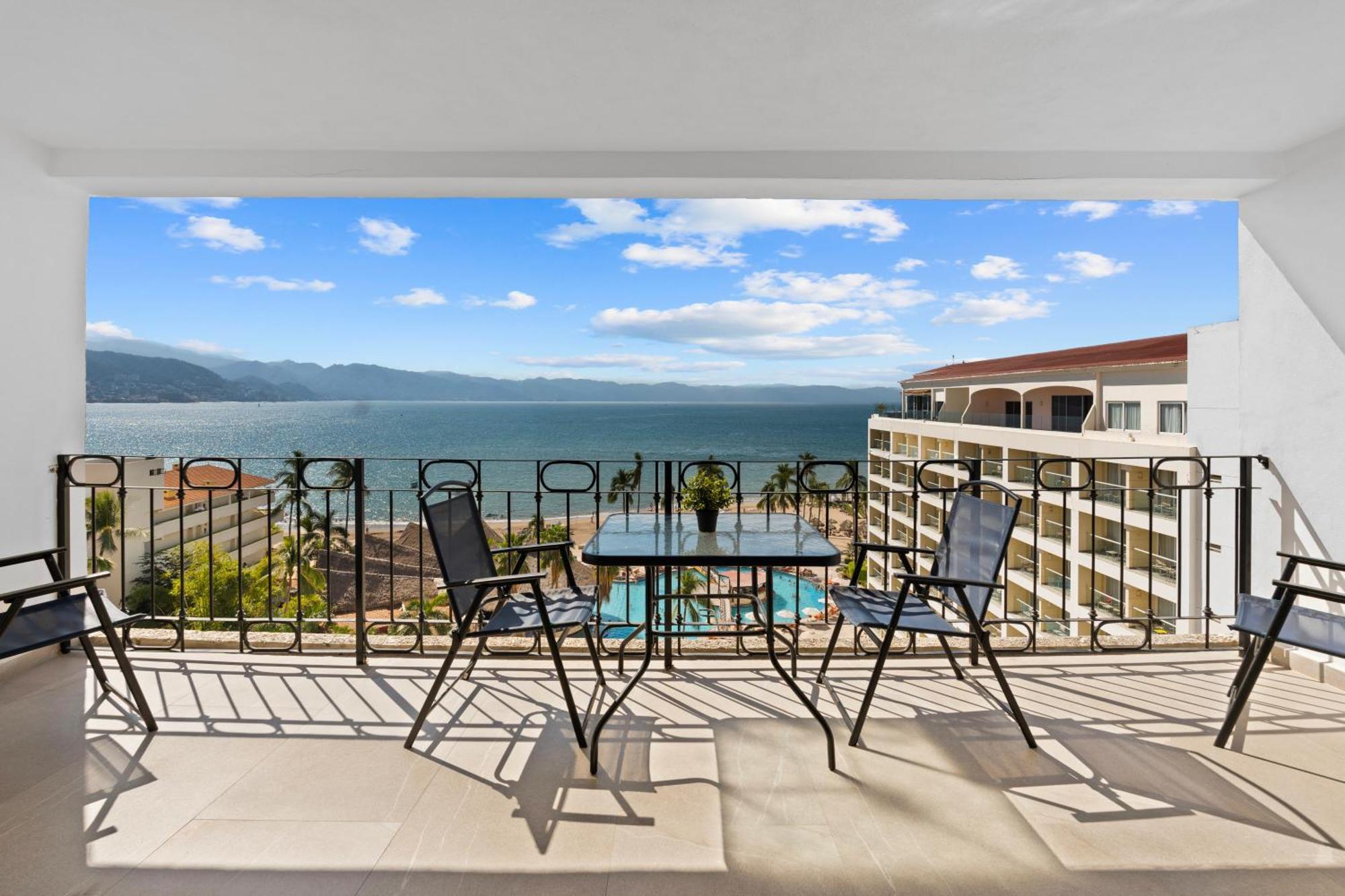 Luxury Condo Just Steps Away From The Beach! Puerto Vallarta Exterior foto